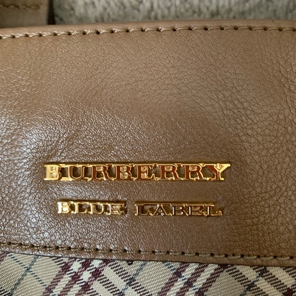 Burberry bag - Picture 3 of 7